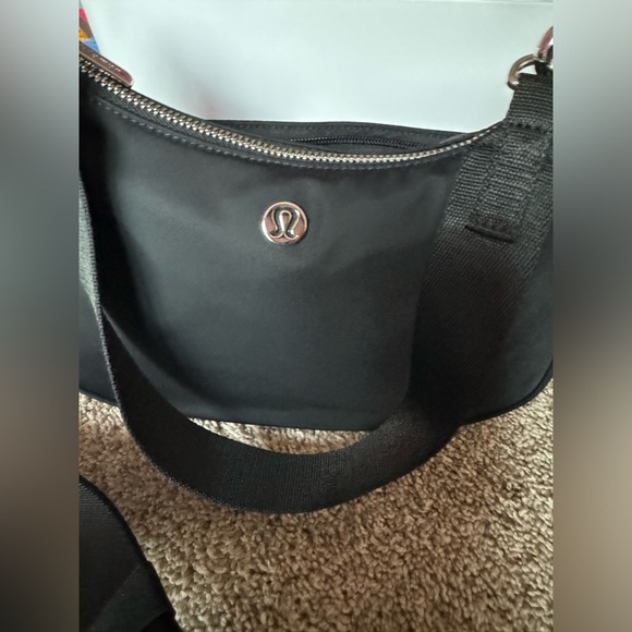 Lululemon Shoulder Bag - Picture 3 of 11